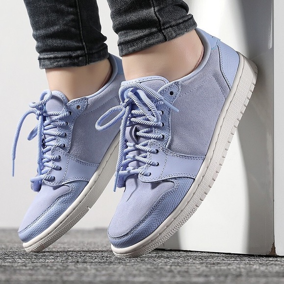 jordan 1 low royal tint